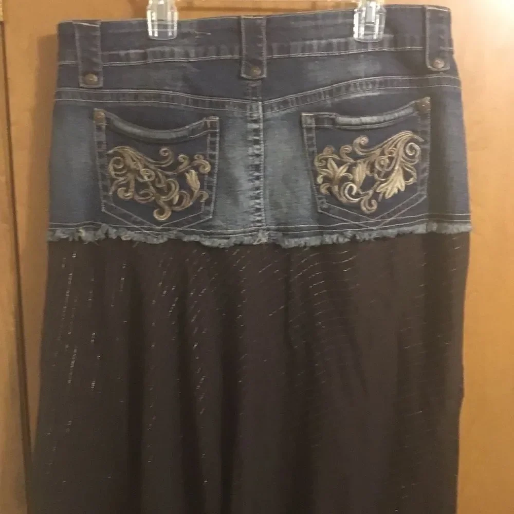 Candies 2000s Denim and Dark Wash Brown Striped Ruffle Y2K Tier Midi Skirt 11